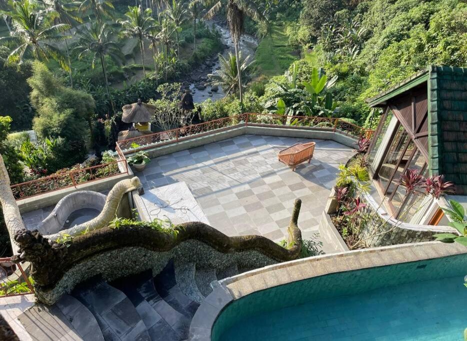 River Song Bali